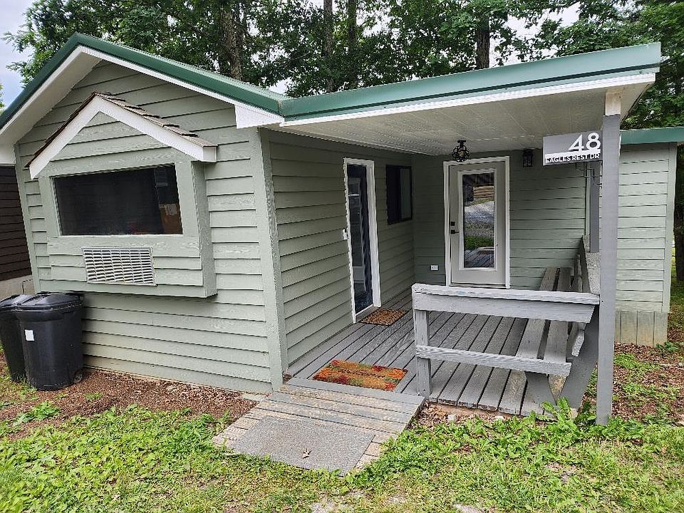 1st image of 48 Eagles Rest Dr