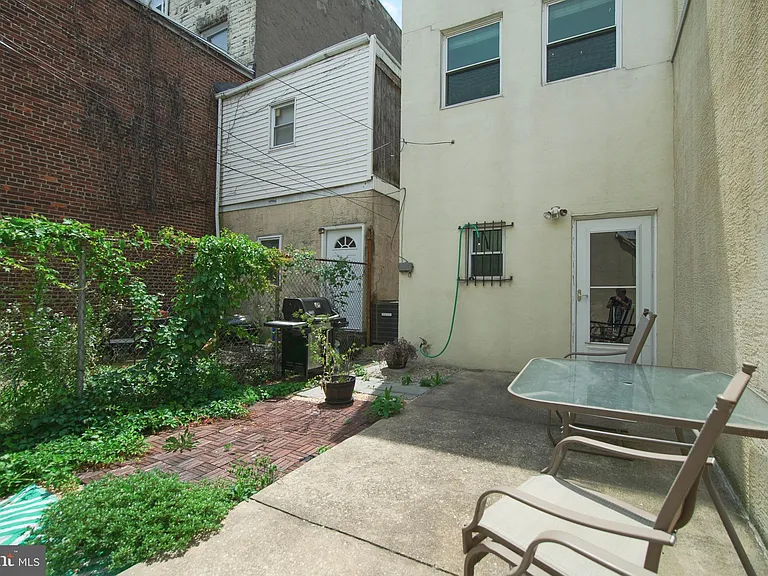 2619 South St #3 — Photo 21