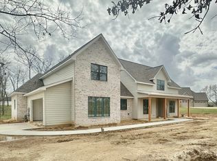 760 Ironwood Dr, Starkville, MS 39759