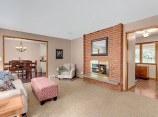 3305 NE 180th St, Lake Forest Park, WA 98155