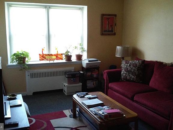 2nd image of 815 Windermere Ave