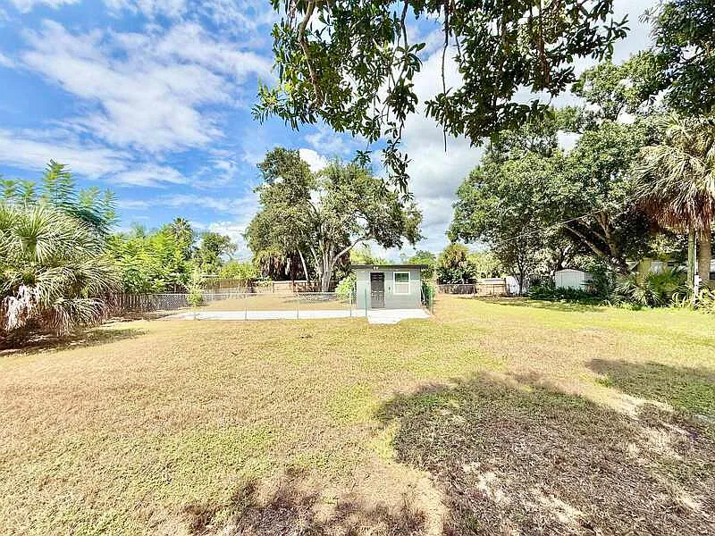 Studio, 1.0 bath, 240 sqft, $995 — Photo 2