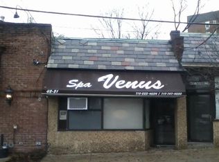 4221 235th St, Douglaston, NY 11363
