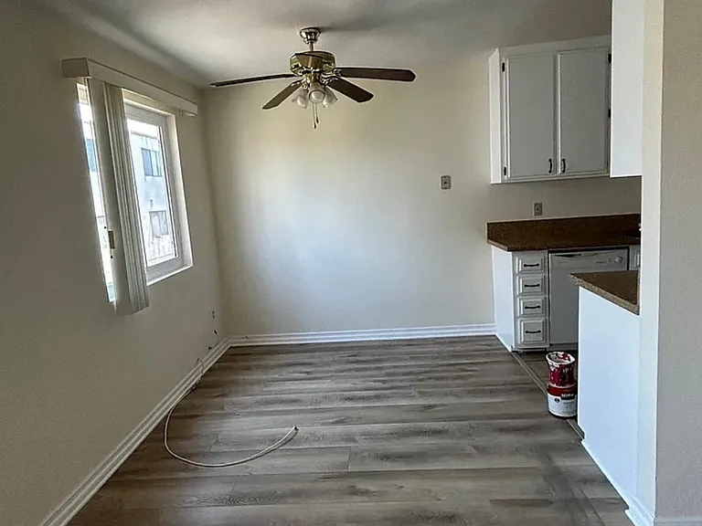 21340 Parthenia St #212 — Photo 3