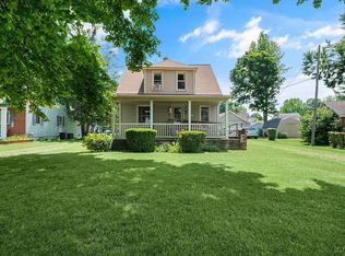 318 E Adrian St, Blissfield, MI 49228