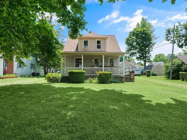 318 E Adrian St, Blissfield, MI 49228