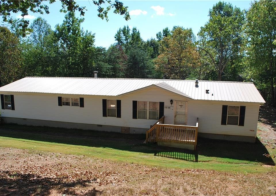 1st image of 135 Oakridge Dr