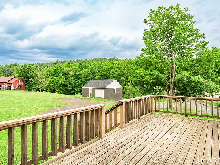 560 Manchester Rd — Photo 36