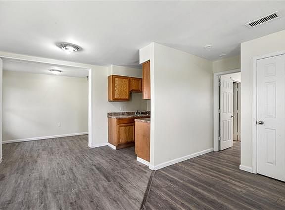 4th image of 6747 Tara Ln