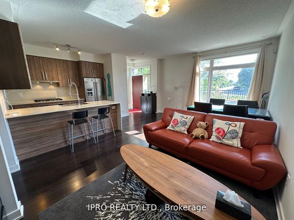 4020 Parkside Village Dr #9, Mississauga, ON L5B 0K2