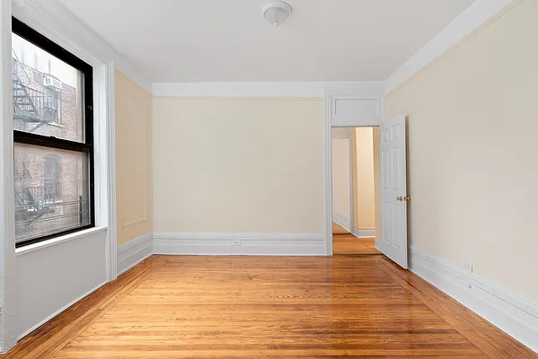 Rented by Citi Luxe Realty, LLC | media 12