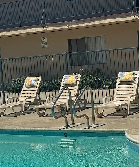 Covina Palms Apartments — Photo 7