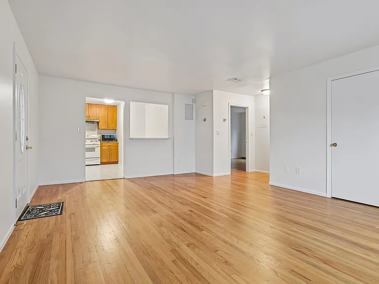 336 E Columbia Ave — Photo 11