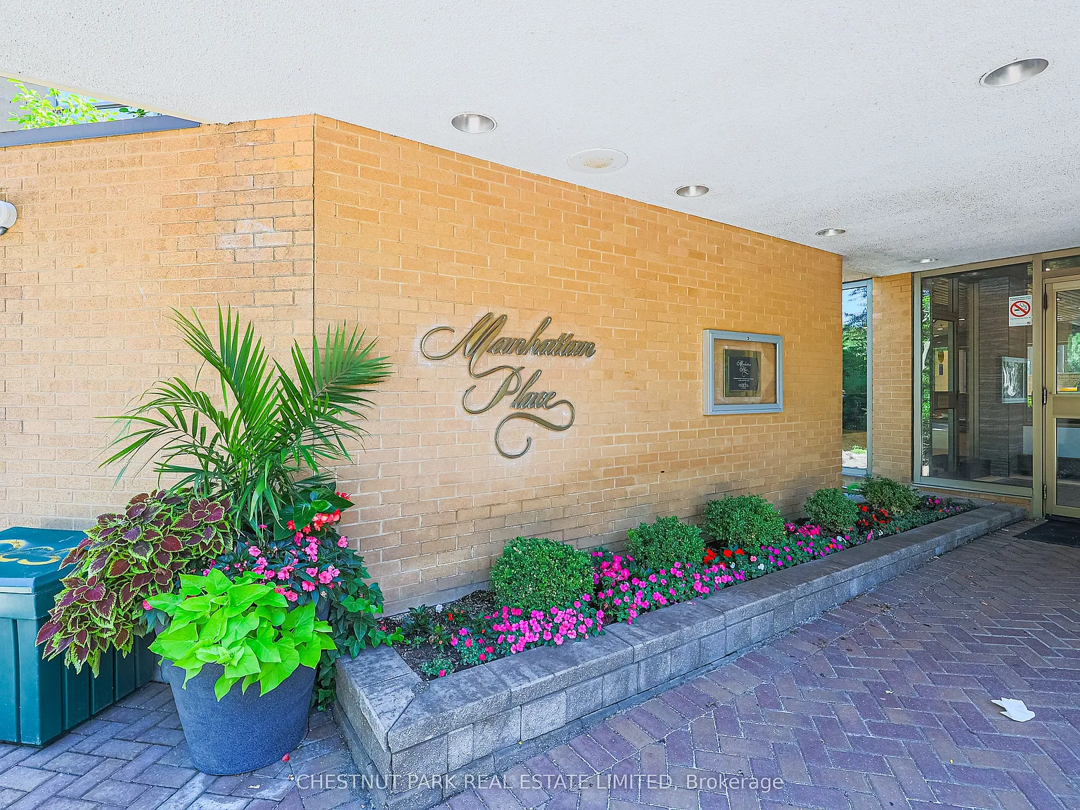 3 bed, $4,100 — Photo 2