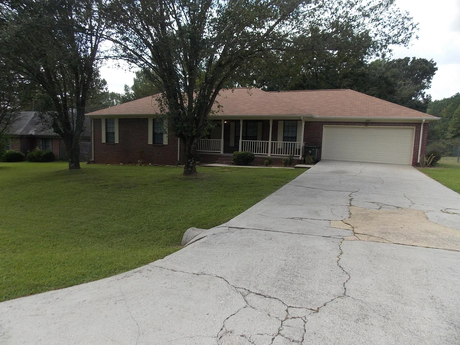 4 bed, 1950 sqft, $1,750 — Photo 1