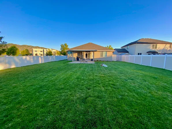 822 W Cambridge Dr, North Salt Lake, UT 84054