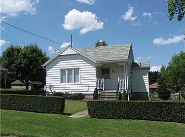 1st image of 410 Crawford Dr