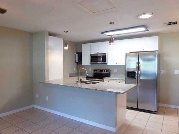 2nd image of 105 Washington Ave