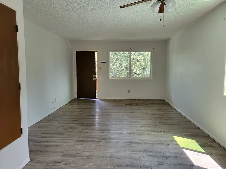 201 Upper Terrace Dr — Photo 4
