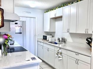 7624 SW 10th St, Pompano Beach, FL 33068