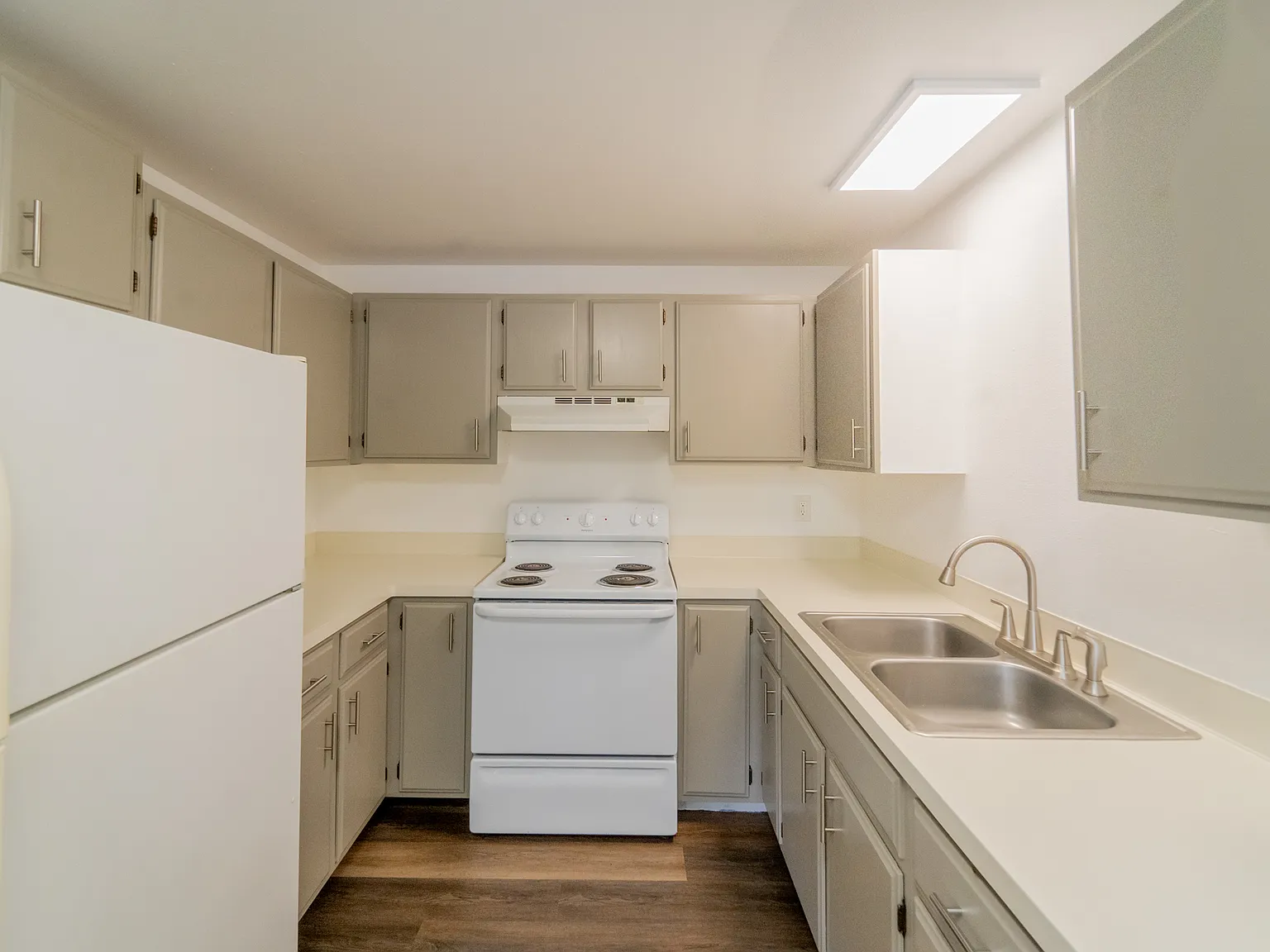 1 bed, 650 sqft, $1,100 — Photo 3