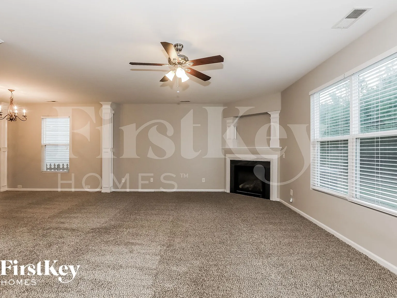 4 bed, 2.5 bath, 2540 sqft, $2,330 — Photo 3