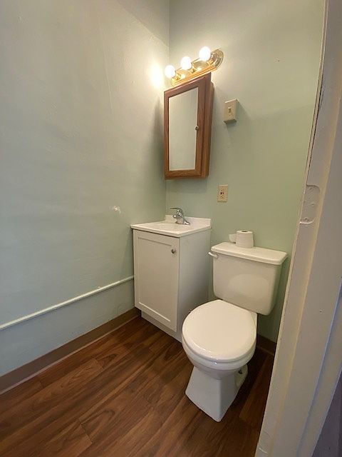 1st image of 618 10th Ave N #1