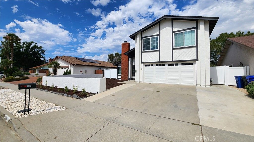 1810 Manzanita Ct, Vista, CA - View 2