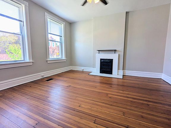5th image of 2920 Wyoming St #1F