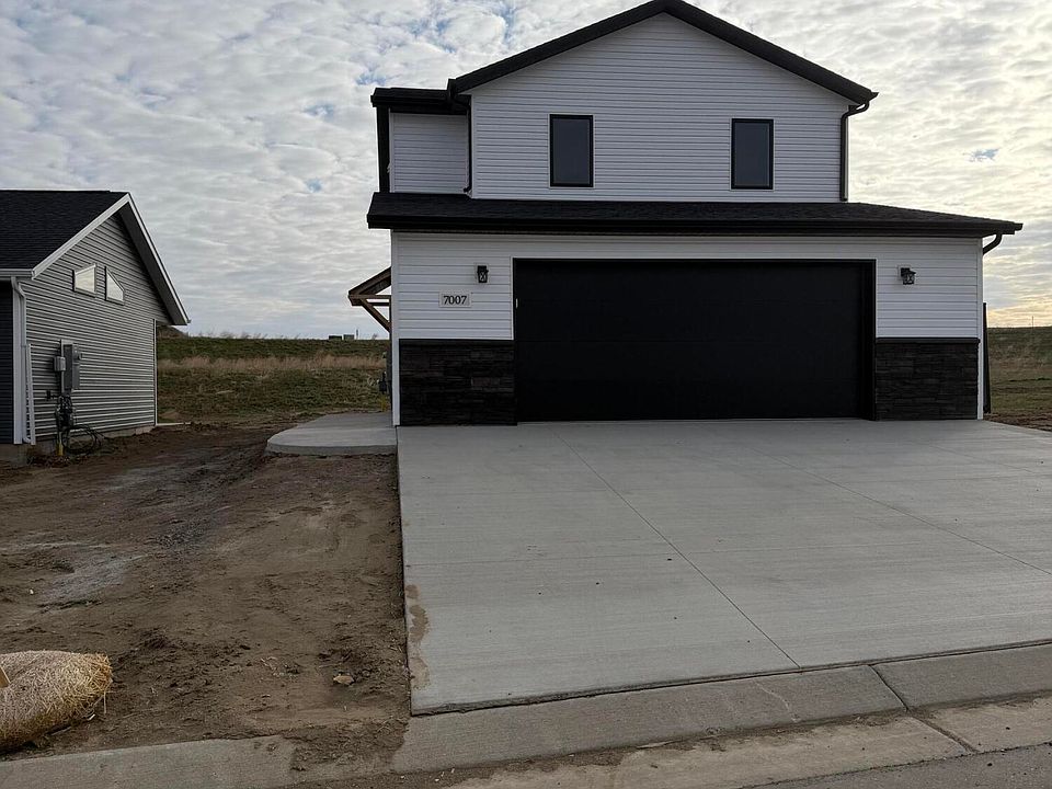 1st image of 7007 Butler Cir