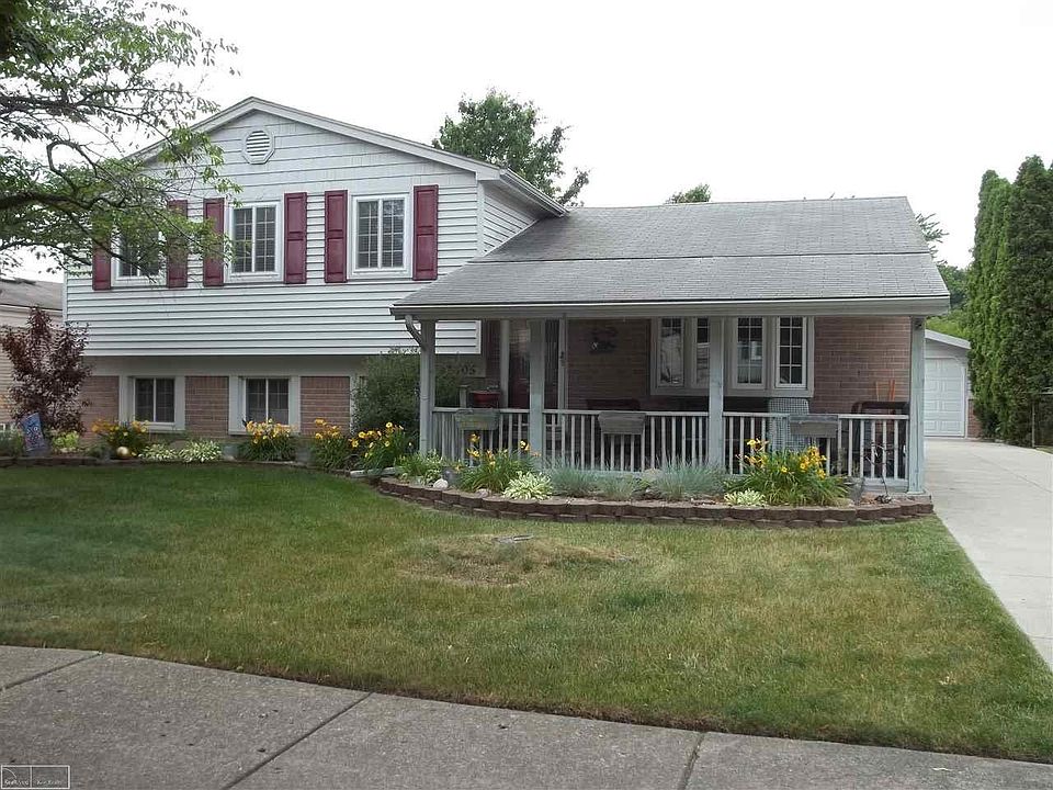 1st image of 42105 Villanova Dr