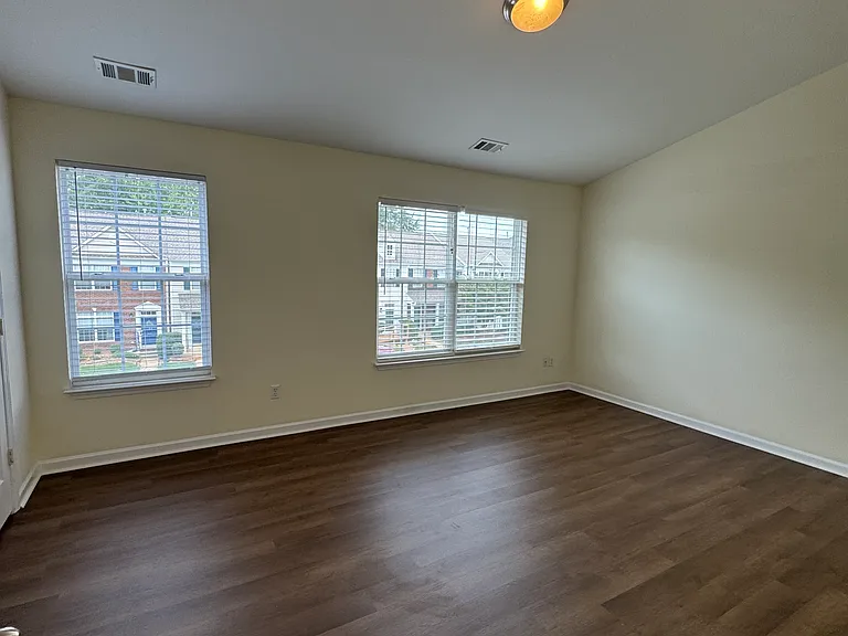 302 Cumulus Ct — Photo 8