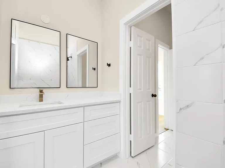 8025 Peachtree St #D — Photo 23