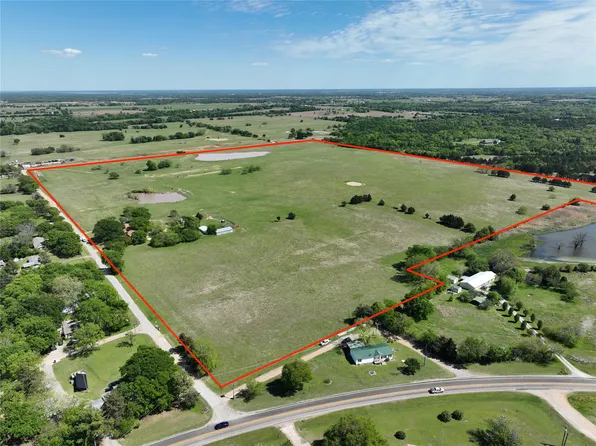 208 Cedar St, Ravenna, TX 75476