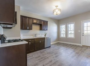 464 Cabot St APT 2, Beverly, MA 01915