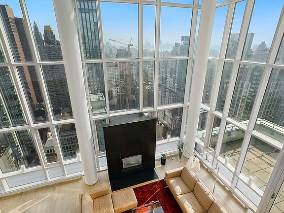 4th image of 325 5th Ave Penthouse 46C