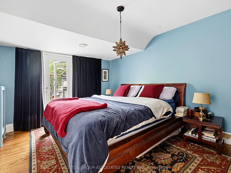 33 Albany Ave — Photo 33