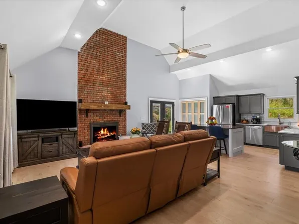 4401 Trailwood Dr, Cohutta, GA 30710