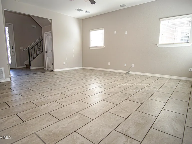 13482 Bradford St — Photo 5