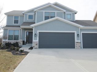 18301 W 193rd St, Spring Hill, KS 66083