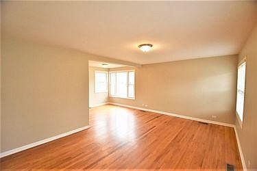 3rd image of 578 S Lewis Ave