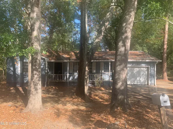 1322 Maria Dr, Jackson, MS 39204
