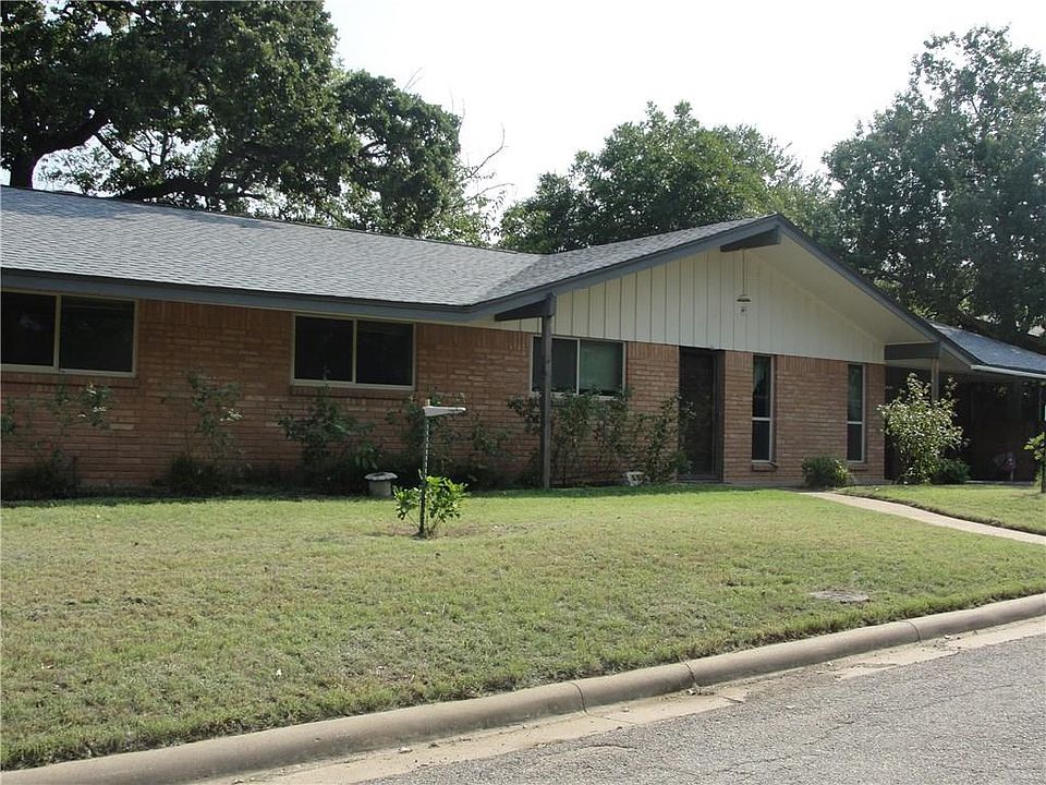 1st image of 601 Kingwood Dr