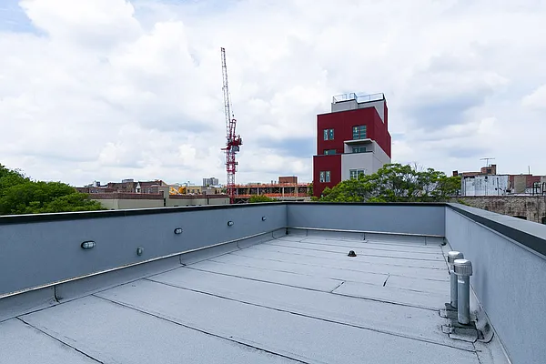 Rented by Nooklyn NYC LLC | media 44