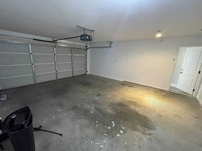 724 Llewellyn Ln — Photo 19