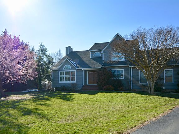 2nd image of 209 Friendship Dr