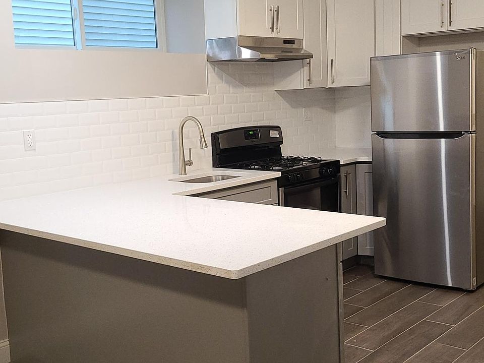 1st image of 343 Ross Ave #B