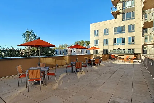 Rented by Compass | media 9