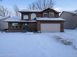 4085 Blue River Dr, Saint Clair, MI 48079