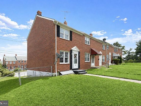 3rd image of 1032 Tunbridge Rd